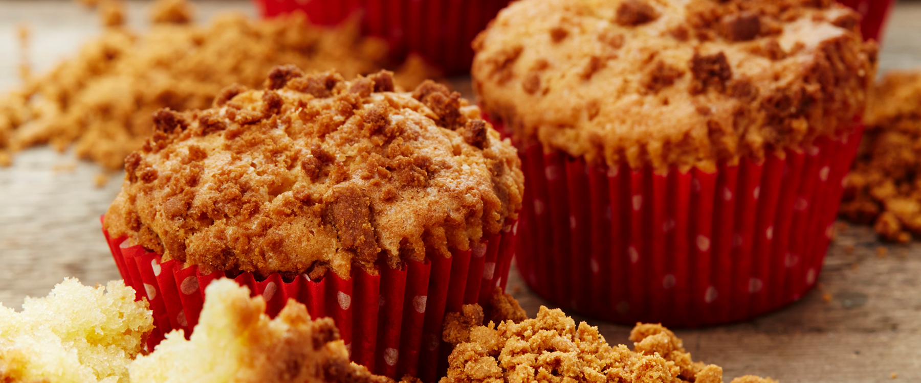 Muffins mit Rumrosinen und Biscoff Crumble