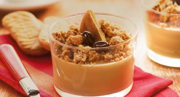 Kaffee-Panna-Cotta mit Lotus Biscoff Crumble
